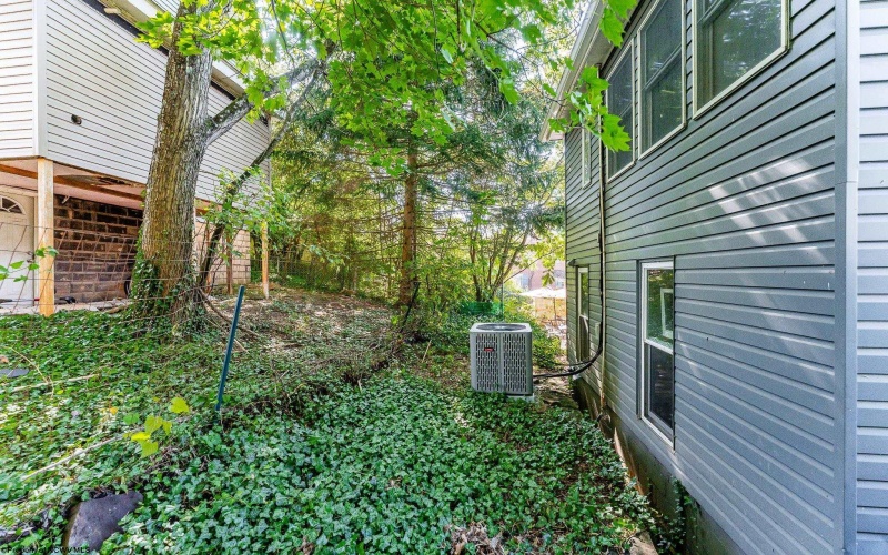 344 Maple Avenue, Morgantown, West Virginia 26501, 4 Bedrooms Bedrooms, 7 Rooms Rooms,3 BathroomsBathrooms,Single Family Detached,For Sale,Maple,10161053