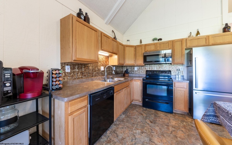 2750 Whetsell Settlement Road, Kingwood, West Virginia 26537, 3 Bedrooms Bedrooms, 5 Rooms Rooms,2 BathroomsBathrooms,Single Family Detached,For Sale,Whetsell Settlement,10161069