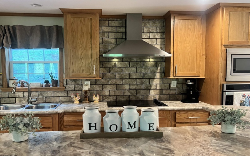 111 Varner Hollow Road, Salem, West Virginia 26426, 7 Bedrooms Bedrooms, 10 Rooms Rooms,3 BathroomsBathrooms,Single Family Detached,For Sale,Varner Hollow,10161066