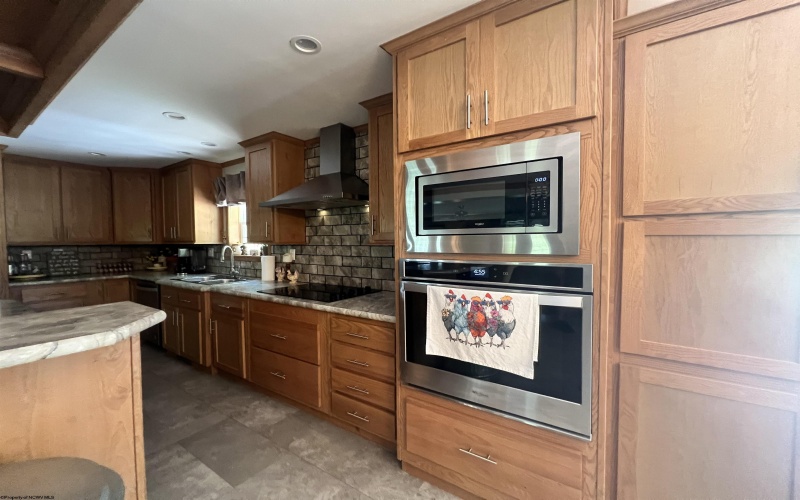 111 Varner Hollow Road, Salem, West Virginia 26426, 7 Bedrooms Bedrooms, 10 Rooms Rooms,3 BathroomsBathrooms,Single Family Detached,For Sale,Varner Hollow,10161066