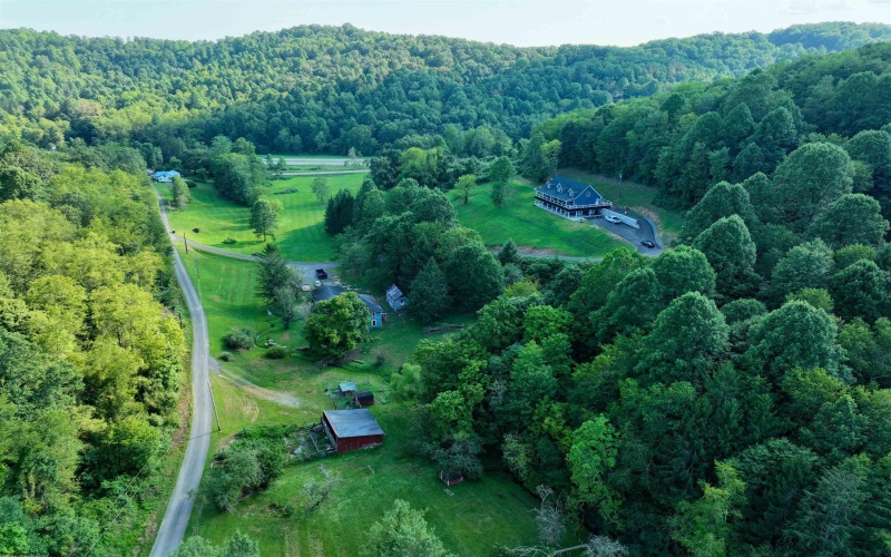 111 Varner Hollow Road, Salem, West Virginia 26426, 7 Bedrooms Bedrooms, 10 Rooms Rooms,3 BathroomsBathrooms,Single Family Detached,For Sale,Varner Hollow,10161066