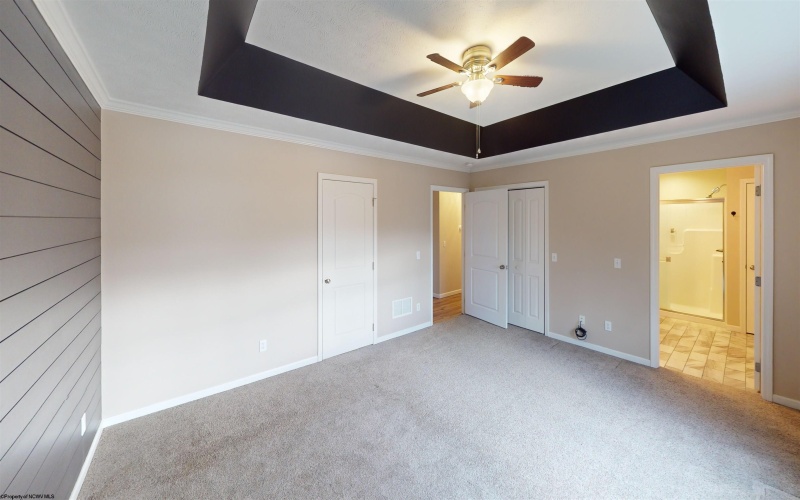 2320 Locust Drive, Fairmont, West Virginia 26554, 4 Bedrooms Bedrooms, 8 Rooms Rooms,3 BathroomsBathrooms,Single Family Detached,For Sale,Locust,10161058