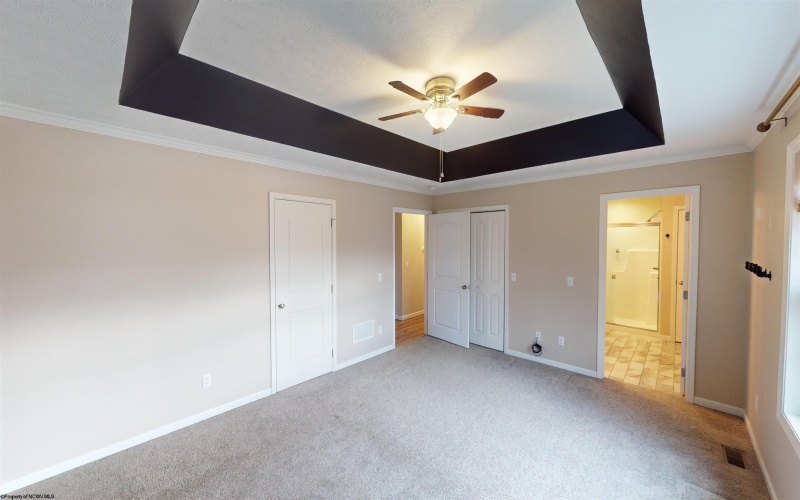 2320 Locust Drive, Fairmont, West Virginia 26554, 4 Bedrooms Bedrooms, 8 Rooms Rooms,3 BathroomsBathrooms,Single Family Detached,For Sale,Locust,10161058