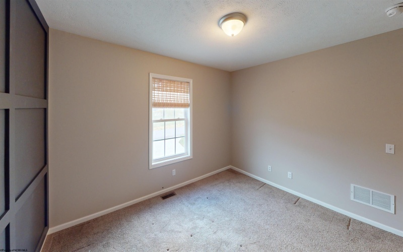 2320 Locust Drive, Fairmont, West Virginia 26554, 4 Bedrooms Bedrooms, 8 Rooms Rooms,3 BathroomsBathrooms,Single Family Detached,For Sale,Locust,10161058