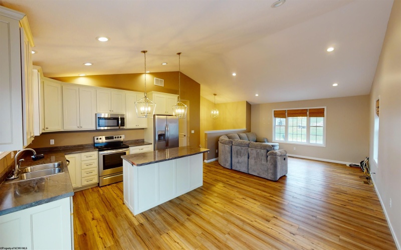 2320 Locust Drive, Fairmont, West Virginia 26554, 4 Bedrooms Bedrooms, 8 Rooms Rooms,3 BathroomsBathrooms,Single Family Detached,For Sale,Locust,10161058