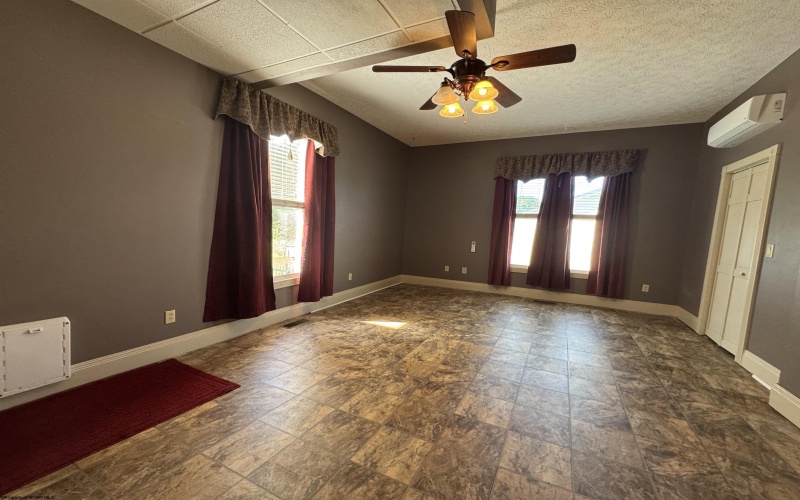 10 Park Street, Buckhannon, West Virginia 26201-2140, 5 Bedrooms Bedrooms, 12 Rooms Rooms,4 BathroomsBathrooms,Single Family Detached,For Sale,Park,10161072