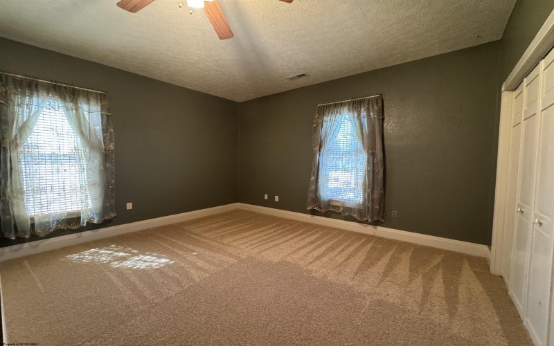 10 Park Street, Buckhannon, West Virginia 26201-2140, 5 Bedrooms Bedrooms, 12 Rooms Rooms,4 BathroomsBathrooms,Single Family Detached,For Sale,Park,10161072