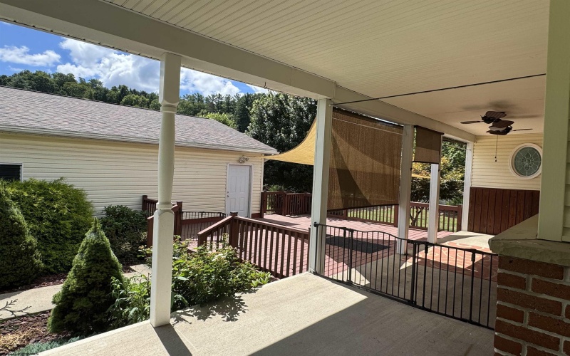 10 Park Street, Buckhannon, West Virginia 26201-2140, 5 Bedrooms Bedrooms, 12 Rooms Rooms,4 BathroomsBathrooms,Single Family Detached,For Sale,Park,10161072