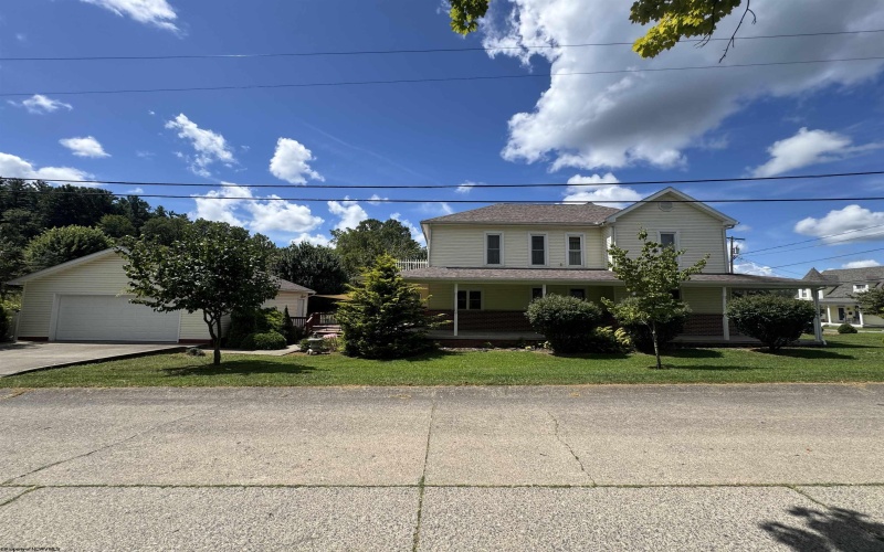 10 Park Street, Buckhannon, West Virginia 26201-2140, 5 Bedrooms Bedrooms, 12 Rooms Rooms,4 BathroomsBathrooms,Single Family Detached,For Sale,Park,10161072