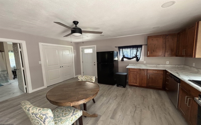 87 School Street, Morgantown, West Virginia 26501, 2 Bedrooms Bedrooms, 5 Rooms Rooms,1 BathroomBathrooms,Residential Rentals,For Rent,School,10161073
