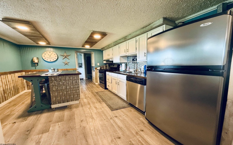 64 Kennedy Store Road, Morgantown, West Virginia 26508, 3 Bedrooms Bedrooms, 8 Rooms Rooms,2 BathroomsBathrooms,Single Family Detached,For Sale,Kennedy Store,10161057