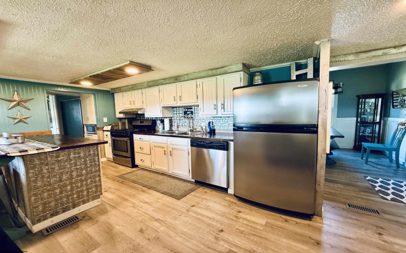 64 Kennedy Store Road, Morgantown, West Virginia 26508, 3 Bedrooms Bedrooms, 8 Rooms Rooms,2 BathroomsBathrooms,Single Family Detached,For Sale,Kennedy Store,10161057