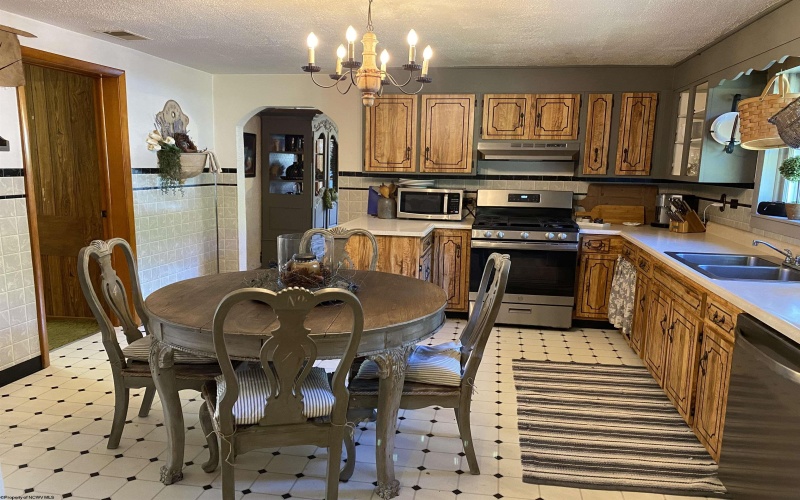 919 Main Street, Hendricks, West Virginia 26271, 2 Bedrooms Bedrooms, 7 Rooms Rooms,1 BathroomBathrooms,Single Family Detached,For Sale,Main,10161055