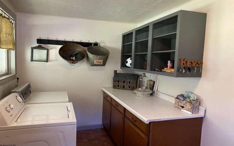 919 Main Street, Hendricks, West Virginia 26271, 2 Bedrooms Bedrooms, 7 Rooms Rooms,1 BathroomBathrooms,Single Family Detached,For Sale,Main,10161055