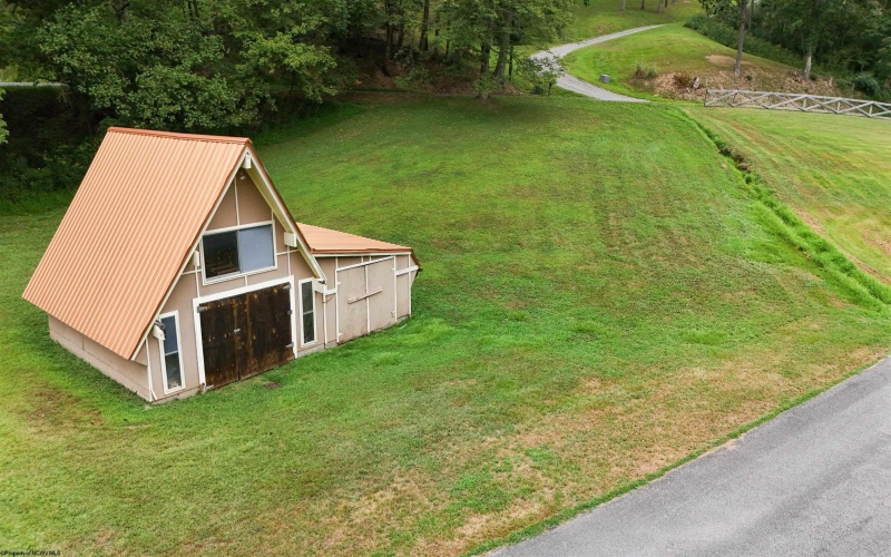 617 Sauls Run Road, Weston, West Virginia 26452, 3 Bedrooms Bedrooms, 9 Rooms Rooms,2 BathroomsBathrooms,Single Family Detached,For Sale,Sauls Run,10161080