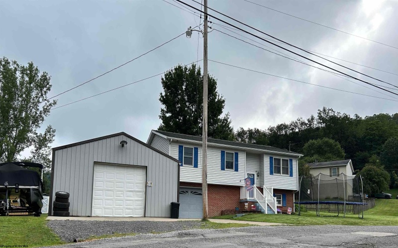 17 Hampton Drive, Lost Creek, West Virginia 26385, 3 Bedrooms Bedrooms, 7 Rooms Rooms,1 BathroomBathrooms,Single Family Detached,For Sale,Hampton,10161077