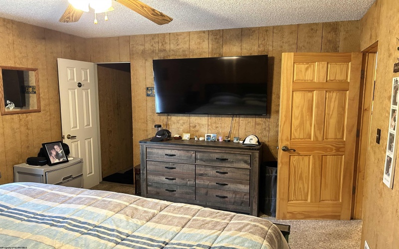 17 Hampton Drive, Lost Creek, West Virginia 26385, 3 Bedrooms Bedrooms, 7 Rooms Rooms,1 BathroomBathrooms,Single Family Detached,For Sale,Hampton,10161077
