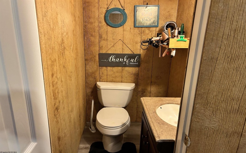 17 Hampton Drive, Lost Creek, West Virginia 26385, 3 Bedrooms Bedrooms, 7 Rooms Rooms,1 BathroomBathrooms,Single Family Detached,For Sale,Hampton,10161077