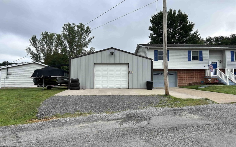 17 Hampton Drive, Lost Creek, West Virginia 26385, 3 Bedrooms Bedrooms, 7 Rooms Rooms,1 BathroomBathrooms,Single Family Detached,For Sale,Hampton,10161077