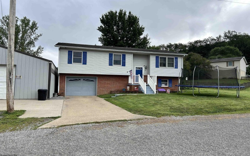 17 Hampton Drive, Lost Creek, West Virginia 26385, 3 Bedrooms Bedrooms, 7 Rooms Rooms,1 BathroomBathrooms,Single Family Detached,For Sale,Hampton,10161077