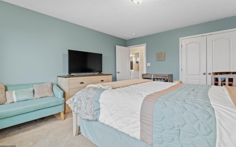 467 Blackberry Ridge Drive, Morgantown, West Virginia 26508-4869, 4 Bedrooms Bedrooms, 12 Rooms Rooms,2 BathroomsBathrooms,Single Family Detached,For Sale,Blackberry Ridge,10161097