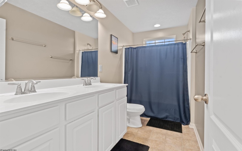 467 Blackberry Ridge Drive, Morgantown, West Virginia 26508-4869, 4 Bedrooms Bedrooms, 12 Rooms Rooms,2 BathroomsBathrooms,Single Family Detached,For Sale,Blackberry Ridge,10161097