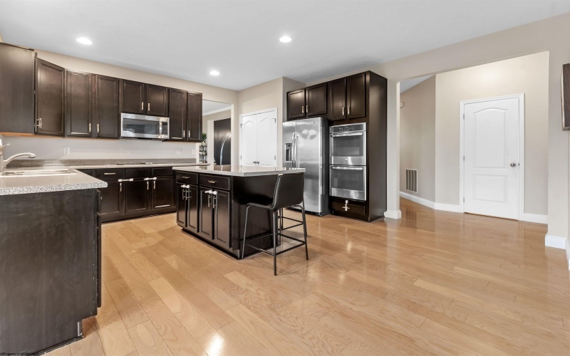 467 Blackberry Ridge Drive, Morgantown, West Virginia 26508-4869, 4 Bedrooms Bedrooms, 12 Rooms Rooms,2 BathroomsBathrooms,Single Family Detached,For Sale,Blackberry Ridge,10161097
