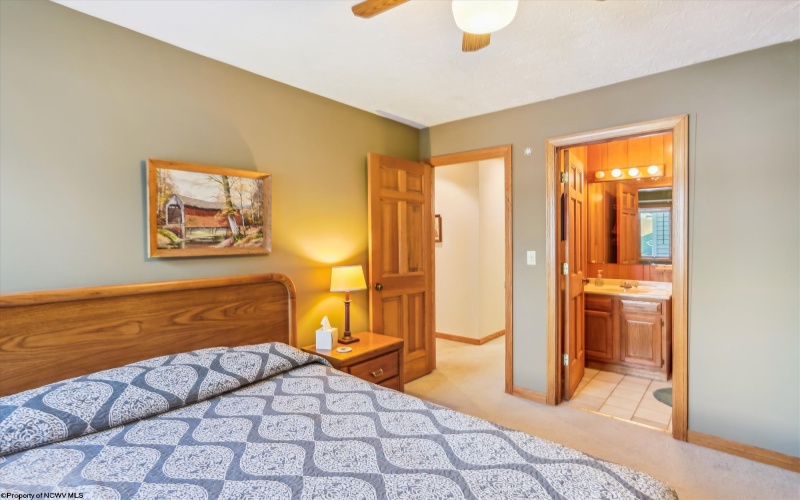 19 Beechcraft Way, Davis, West Virginia 26260, 4 Bedrooms Bedrooms, 5 Rooms Rooms,3 BathroomsBathrooms,Single Family Attached,For Sale,Beechcraft,10158049