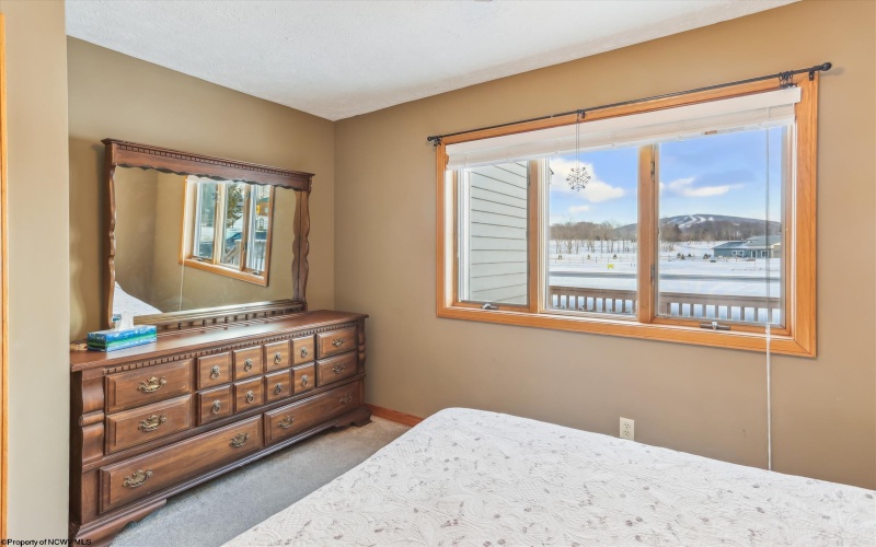 19 Beechcraft Way, Davis, West Virginia 26260, 4 Bedrooms Bedrooms, 5 Rooms Rooms,3 BathroomsBathrooms,Single Family Attached,For Sale,Beechcraft,10158049