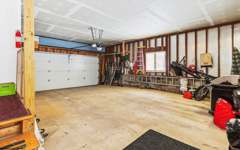 19 Beechcraft Way, Davis, West Virginia 26260, 4 Bedrooms Bedrooms, 5 Rooms Rooms,3 BathroomsBathrooms,Single Family Attached,For Sale,Beechcraft,10158049