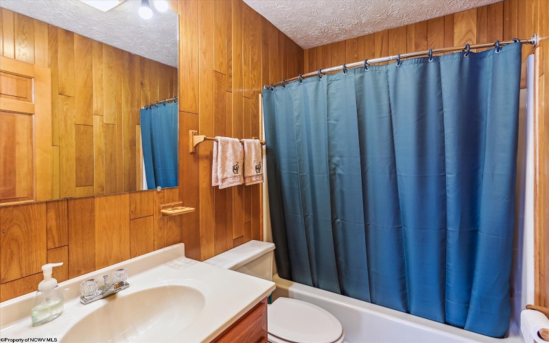 19 Beechcraft Way, Davis, West Virginia 26260, 4 Bedrooms Bedrooms, 5 Rooms Rooms,3 BathroomsBathrooms,Single Family Attached,For Sale,Beechcraft,10158049