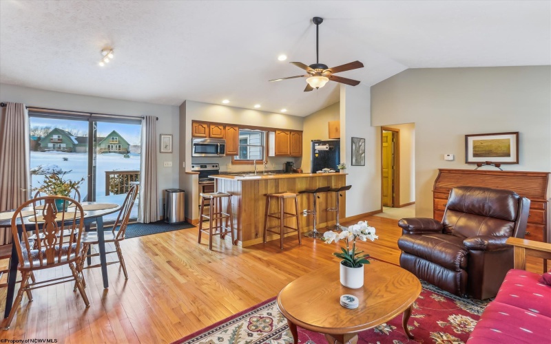 19 Beechcraft Way, Davis, West Virginia 26260, 4 Bedrooms Bedrooms, 5 Rooms Rooms,3 BathroomsBathrooms,Single Family Attached,For Sale,Beechcraft,10158049