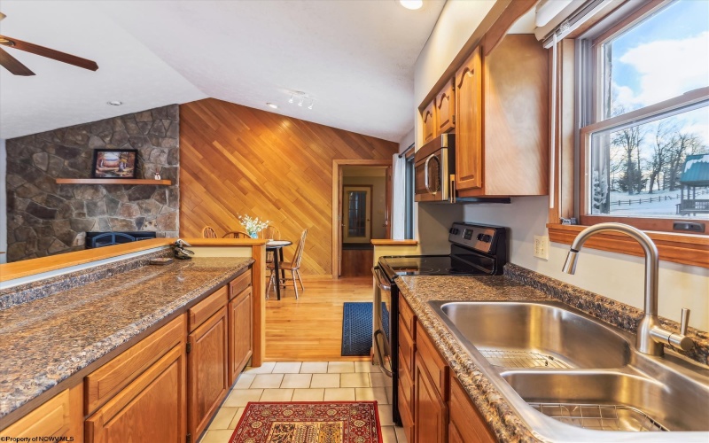 19 Beechcraft Way, Davis, West Virginia 26260, 4 Bedrooms Bedrooms, 5 Rooms Rooms,3 BathroomsBathrooms,Single Family Attached,For Sale,Beechcraft,10158049