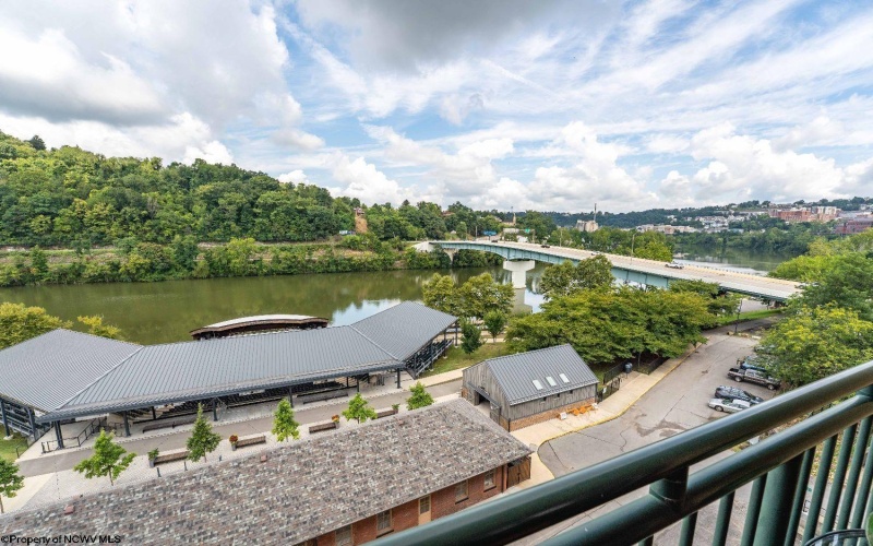 1117 unit 503 University Avenue, Morgantown, West Virginia 26505, 2 Bedrooms Bedrooms, 5 Rooms Rooms,2 BathroomsBathrooms,Single Family Attached,For Sale,University,10161089