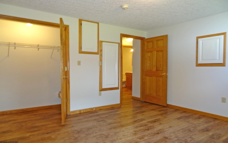 1553 Bergamont Street, Morgantown, West Virginia 26505, 3 Bedrooms Bedrooms, 5 Rooms Rooms,2 BathroomsBathrooms,Residential Rentals,For Rent,Bergamont,10161082