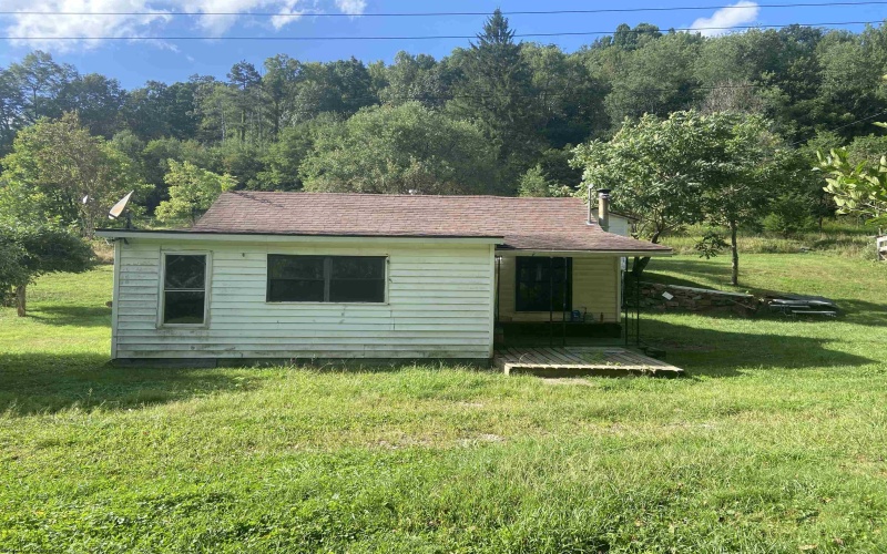 60 Marley Lane, Belington, West Virginia 26250, 3 Bedrooms Bedrooms, 5 Rooms Rooms,1 BathroomBathrooms,Single Family Detached,For Sale,Marley,10161081