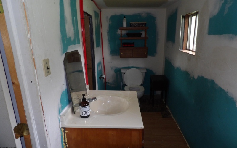 60 Marley Lane, Belington, West Virginia 26250, 3 Bedrooms Bedrooms, 5 Rooms Rooms,1 BathroomBathrooms,Single Family Detached,For Sale,Marley,10161081