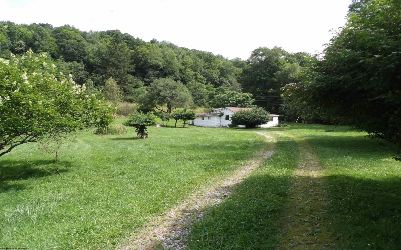 60 Marley Lane, Belington, West Virginia 26250, 3 Bedrooms Bedrooms, 5 Rooms Rooms,1 BathroomBathrooms,Single Family Detached,For Sale,Marley,10161081