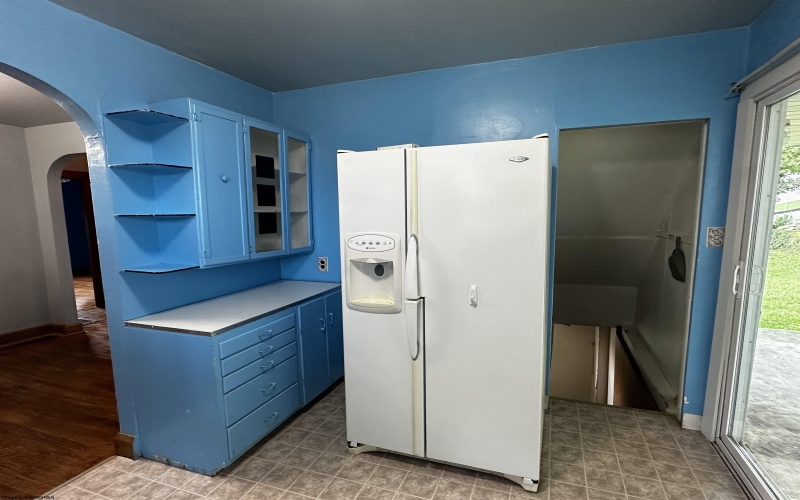 913 1/2 Fleming Avenue, Fairmont, West Virginia 26554, 2 Bedrooms Bedrooms, 5 Rooms Rooms,2 BathroomsBathrooms,Single Family Detached,For Sale,Fleming,10161094