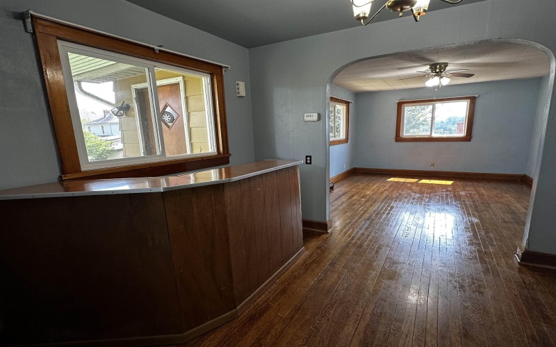 913 1/2 Fleming Avenue, Fairmont, West Virginia 26554, 2 Bedrooms Bedrooms, 5 Rooms Rooms,2 BathroomsBathrooms,Single Family Detached,For Sale,Fleming,10161094