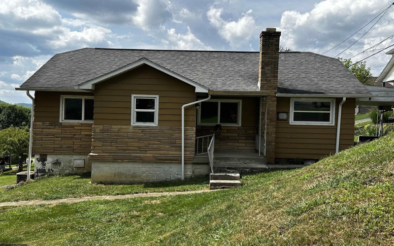 913 1/2 Fleming Avenue, Fairmont, West Virginia 26554, 2 Bedrooms Bedrooms, 5 Rooms Rooms,2 BathroomsBathrooms,Single Family Detached,For Sale,Fleming,10161094