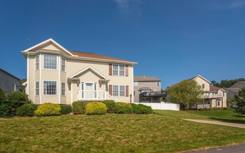 210 Piave Lane, Morgantown, West Virginia 26508, 3 Bedrooms Bedrooms, 8 Rooms Rooms,2 BathroomsBathrooms,Single Family Detached,For Sale,Piave,10161084