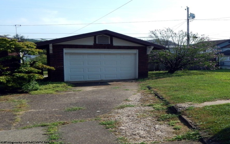 606 Stanley Avenue, Clarksburg, West Virginia 26301, 3 Bedrooms Bedrooms, 7 Rooms Rooms,1 BathroomBathrooms,Single Family Detached,For Sale,Stanley,10161095
