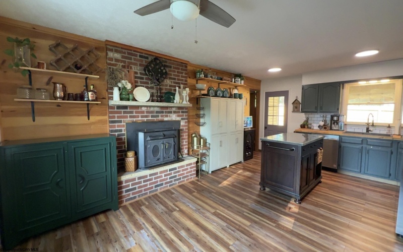 400 Andrews Street, Elkins, West Virginia 26241, 3 Bedrooms Bedrooms, 9 Rooms Rooms,2 BathroomsBathrooms,Single Family Detached,For Sale,Andrews,10161100