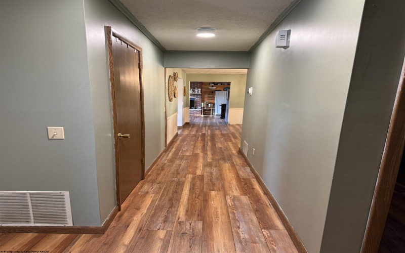 400 Andrews Street, Elkins, West Virginia 26241, 3 Bedrooms Bedrooms, 9 Rooms Rooms,2 BathroomsBathrooms,Single Family Detached,For Sale,Andrews,10161100