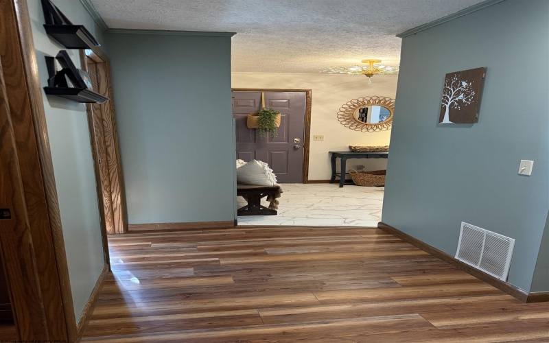 400 Andrews Street, Elkins, West Virginia 26241, 3 Bedrooms Bedrooms, 9 Rooms Rooms,2 BathroomsBathrooms,Single Family Detached,For Sale,Andrews,10161100
