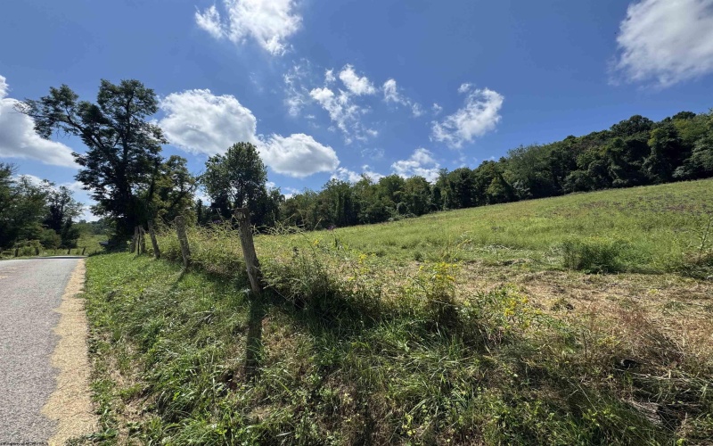 233 K Street, Farmington, West Virginia 26571, 4 Bedrooms Bedrooms, 6 Rooms Rooms,1 BathroomBathrooms,Single Family Detached,For Sale,K,10161126