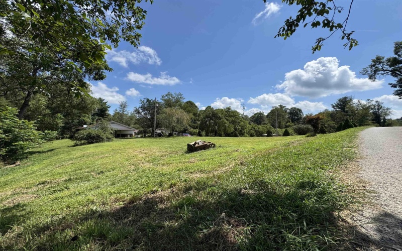 233 K Street, Farmington, West Virginia 26571, 4 Bedrooms Bedrooms, 6 Rooms Rooms,1 BathroomBathrooms,Single Family Detached,For Sale,K,10161126