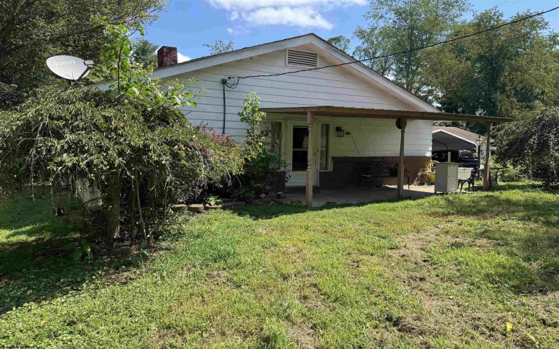 233 K Street, Farmington, West Virginia 26571, 4 Bedrooms Bedrooms, 6 Rooms Rooms,1 BathroomBathrooms,Single Family Detached,For Sale,K,10161126