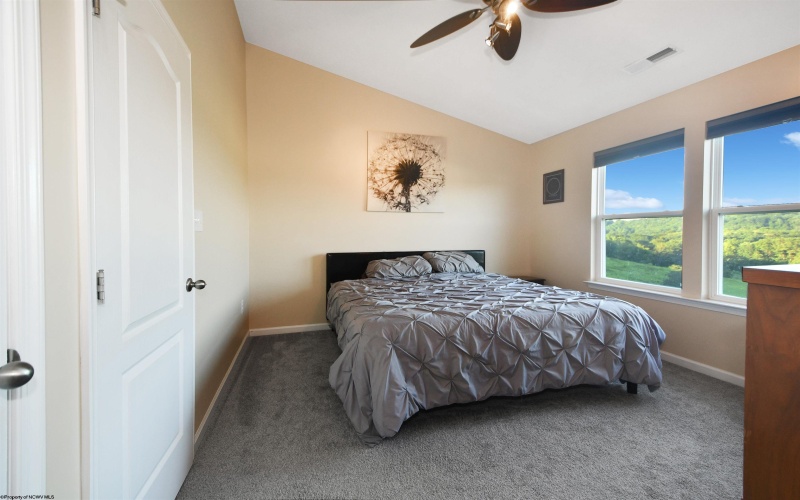 120 Tee Drive, Maidsville, West Virginia 26541, 3 Bedrooms Bedrooms, 5 Rooms Rooms,2 BathroomsBathrooms,Single Family Attached,For Sale,Tee,10161127